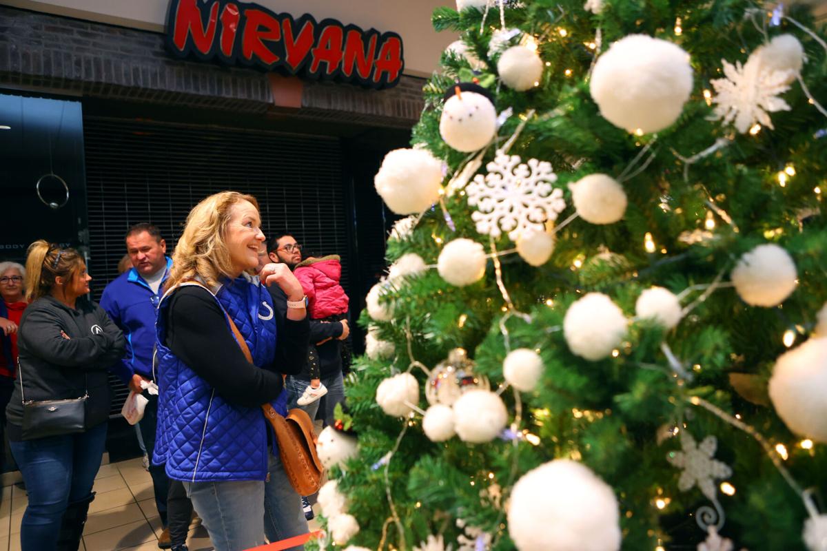 We Care tree auction WEB ONLY 19.JPG