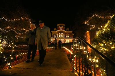 free admission candlelight tours