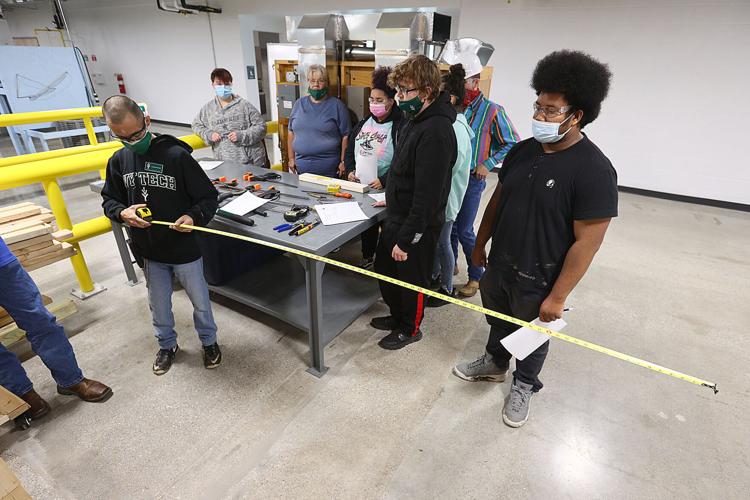 A better path forward: Excel Center, Ivy Tech offer dual credit program |  News | kokomotribune.com