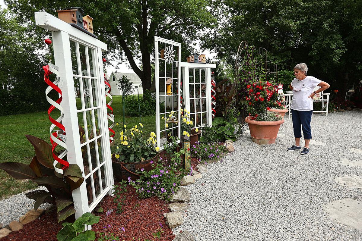 Garden Stroll 19.jpg