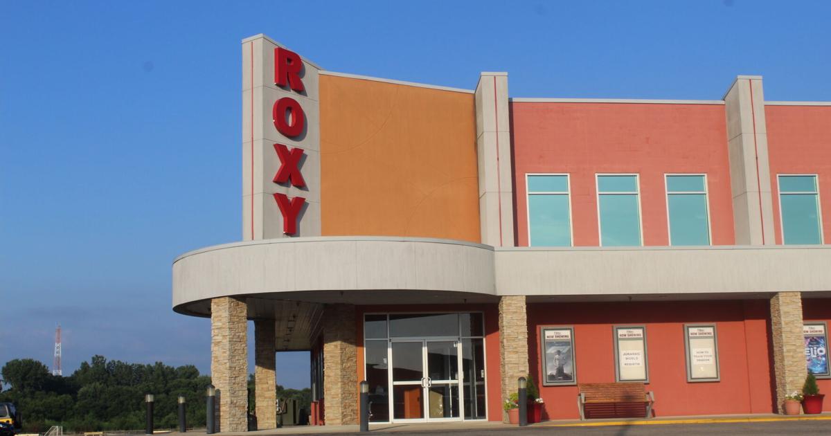 Peru schools to purchase Roxy Theater