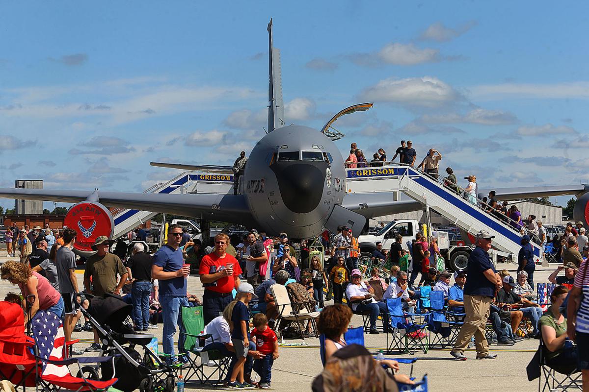 A day in the sky Huge crowds pack Grissom to watch aerial