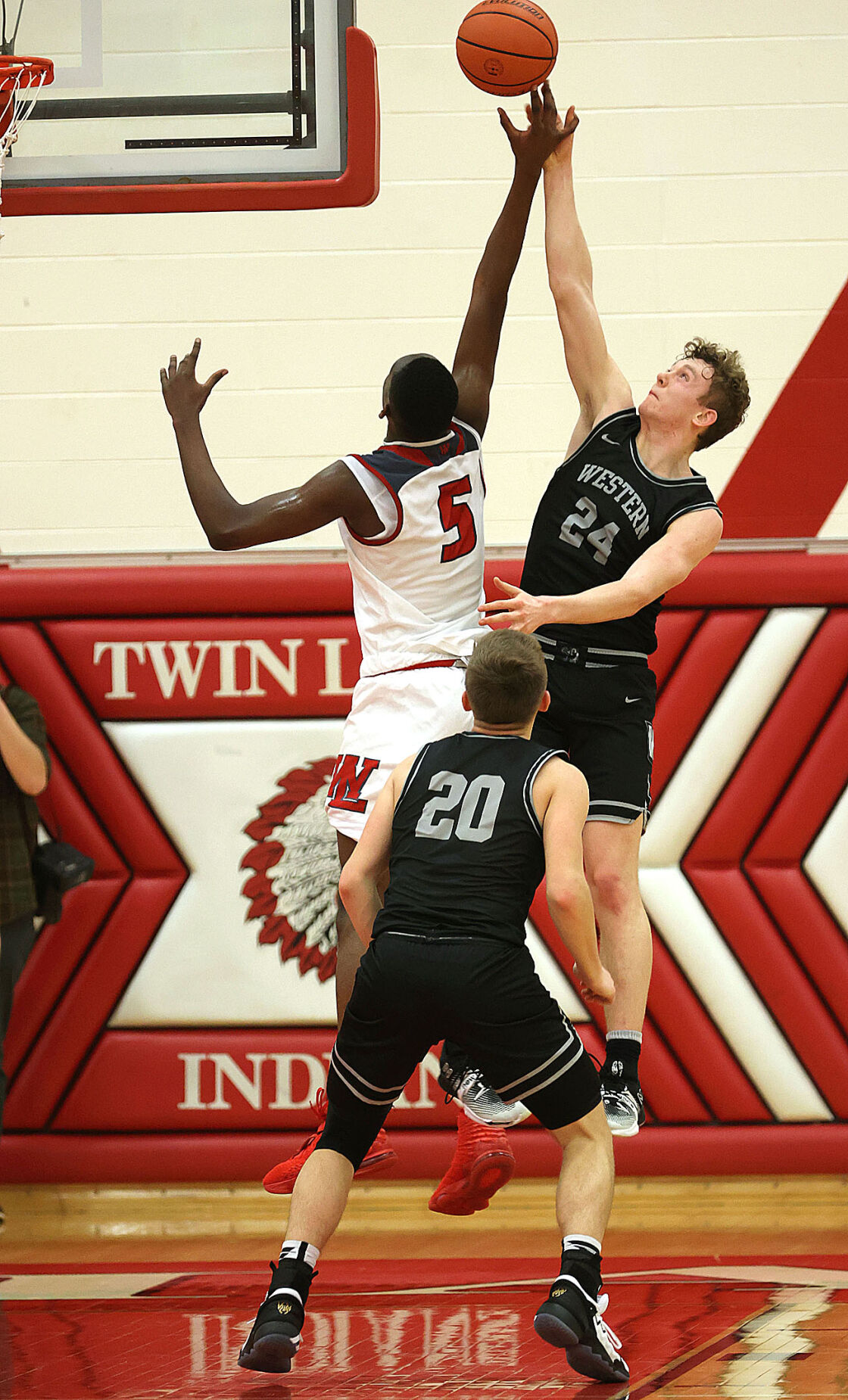 Sec WHS vs WL 39.jpg