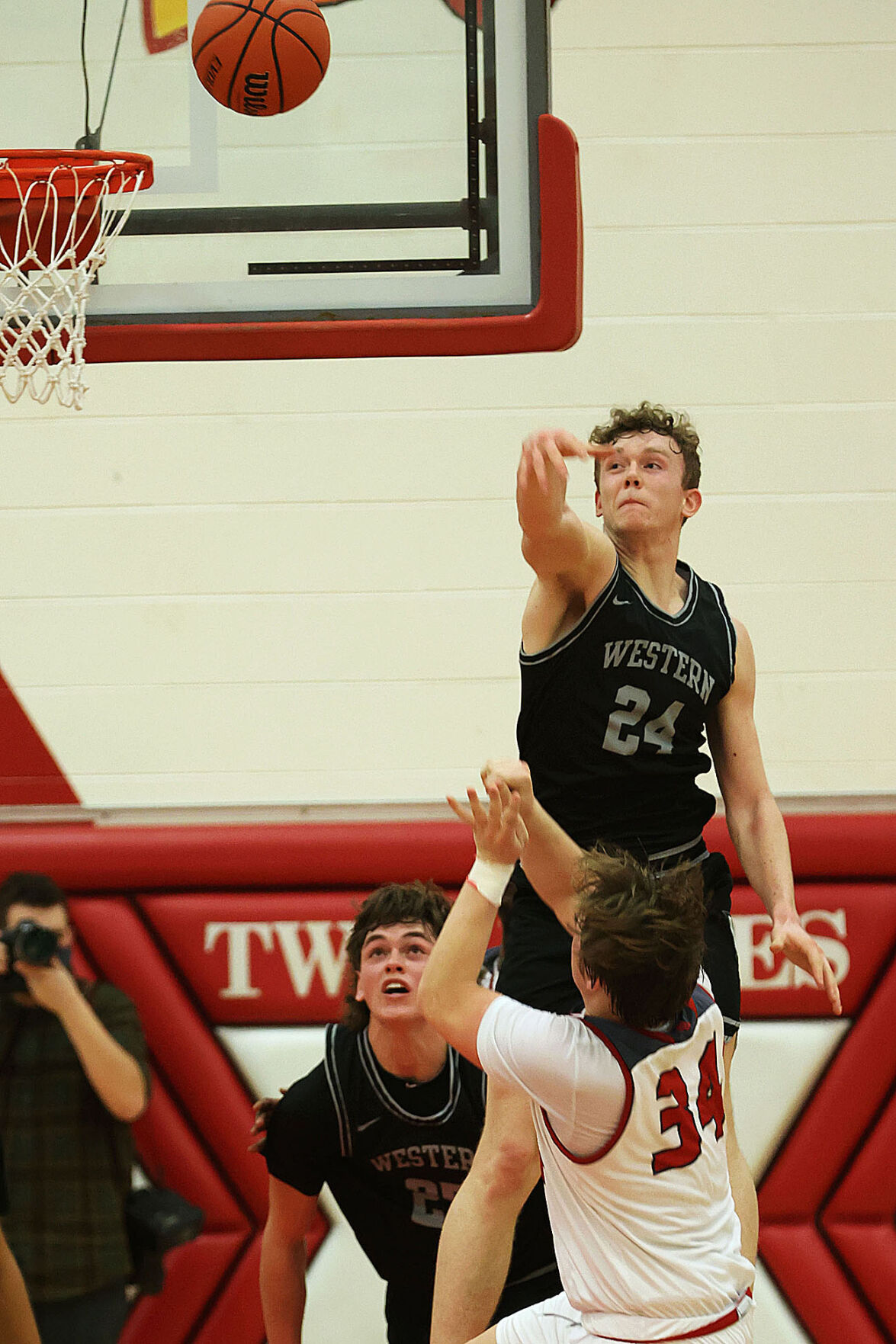 Sec WHS vs WL 40.jpg