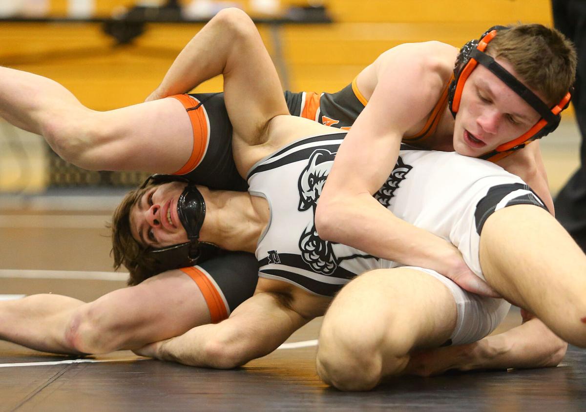Western vs Wabash wrestling 03.jpg