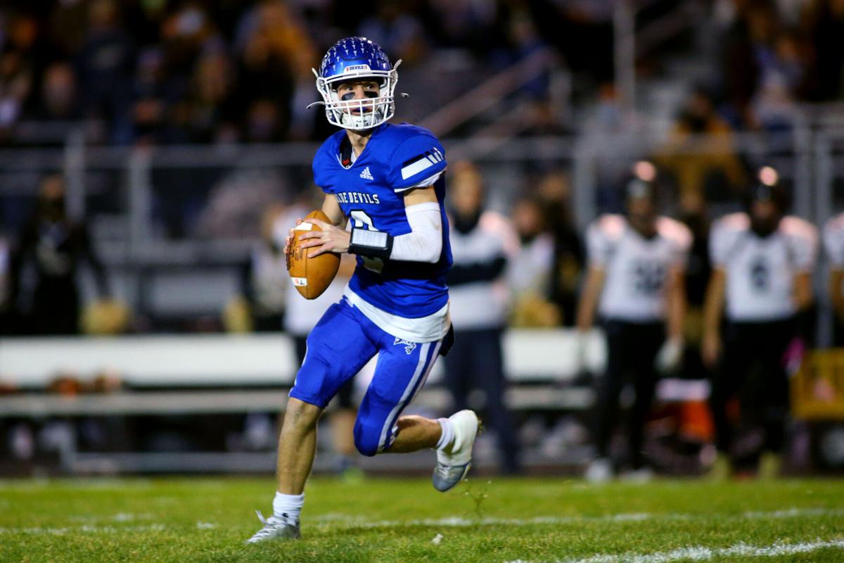 Sec FB - Tipton vs Lapel 05.JPG