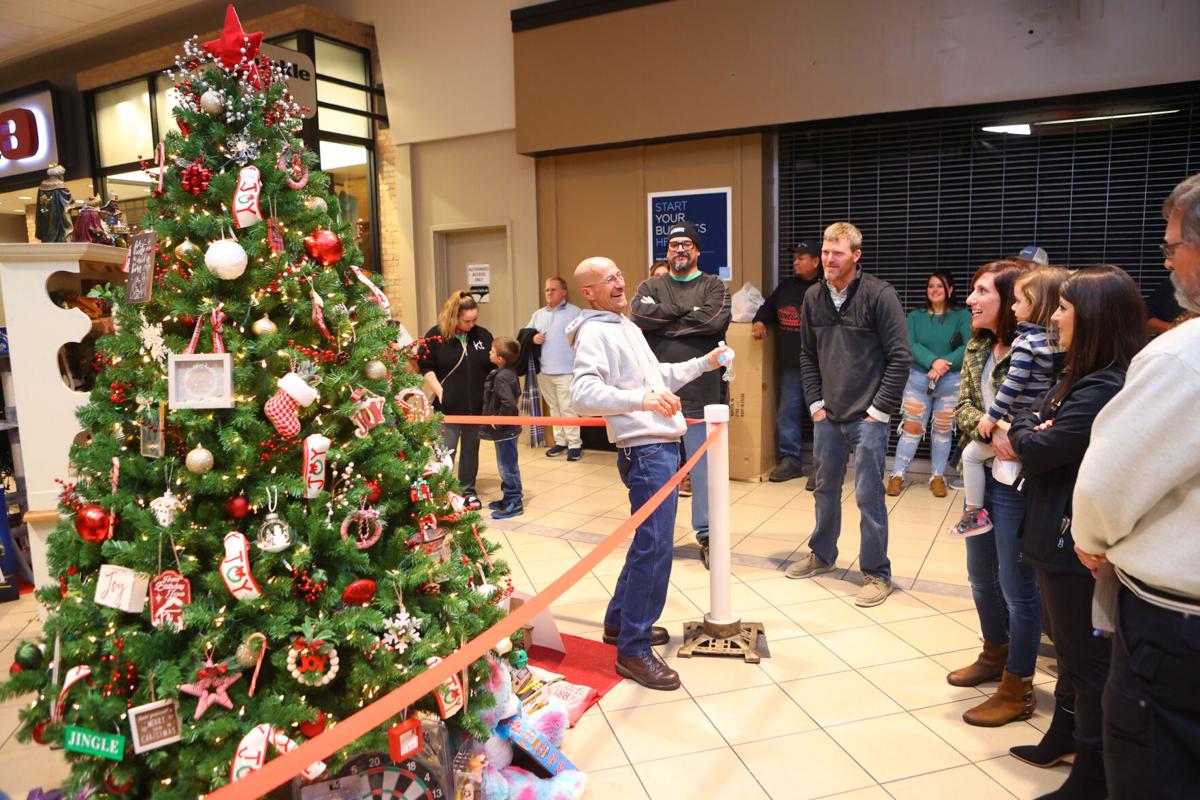 We Care tree auction WEB ONLY 20.JPG