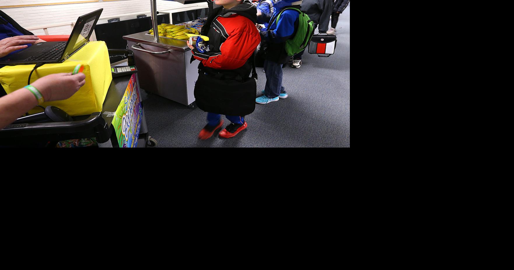 Grab 'n go breakfast a hit with students | School News | kokomotribune.com