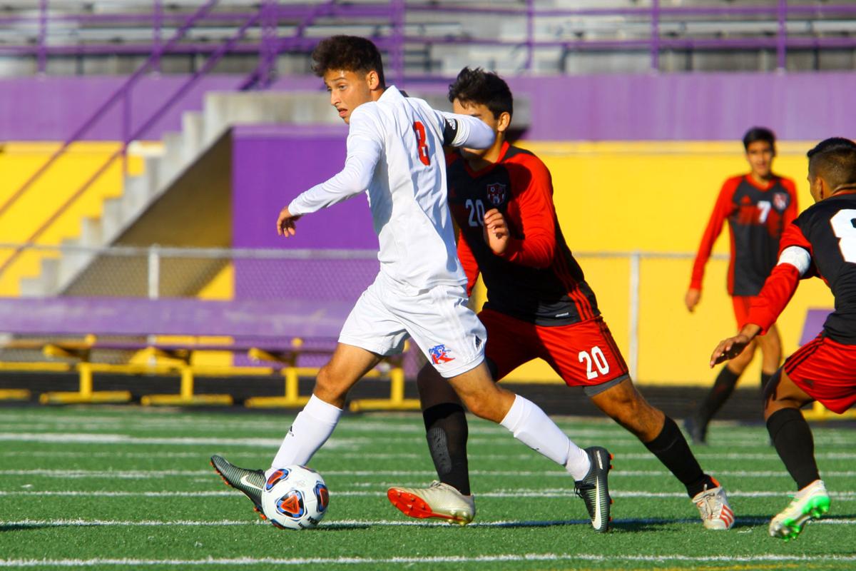 Sectional Soccer KHS vs LJ 08.JPG
