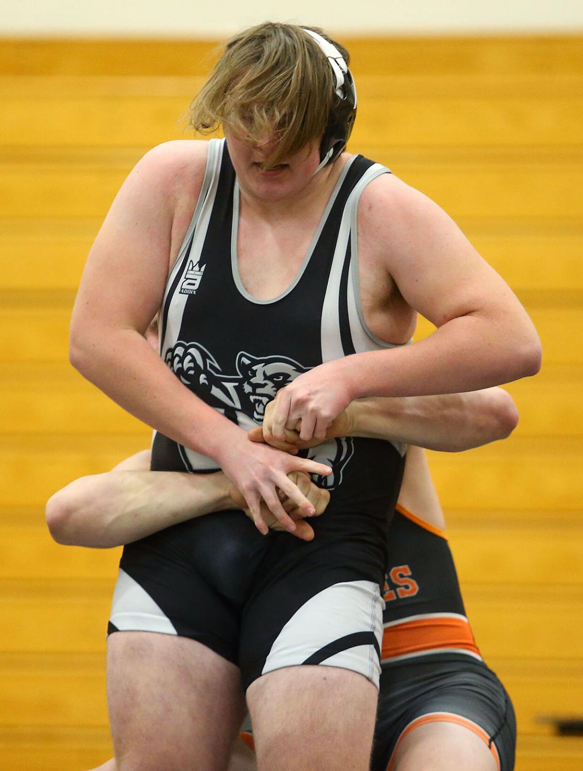 Western vs Wabash wrestling 07.jpg