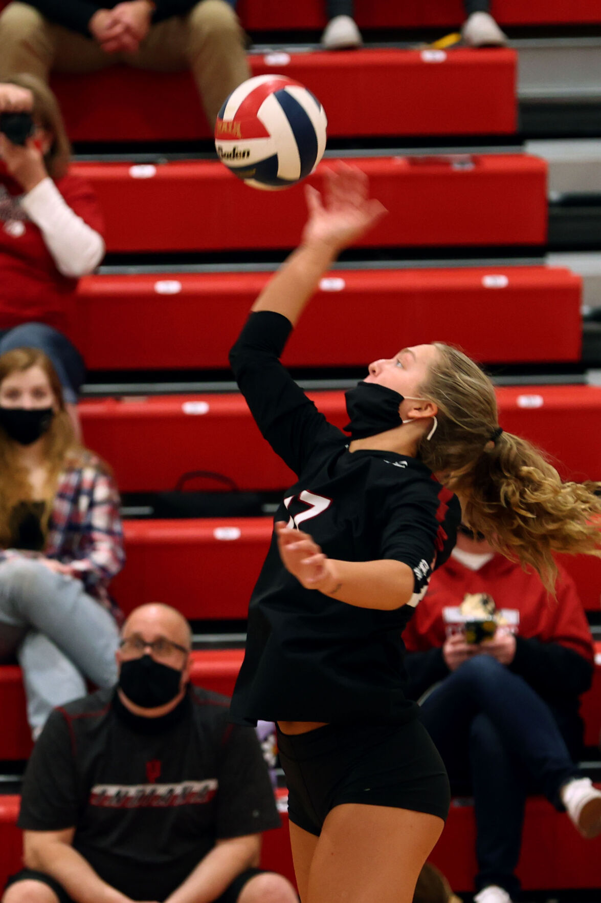 Volleyball IUK vs Aquinas 29.JPG