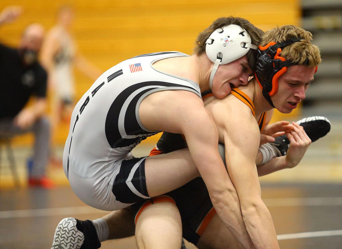 Western vs Wabash wrestling 10.jpg
