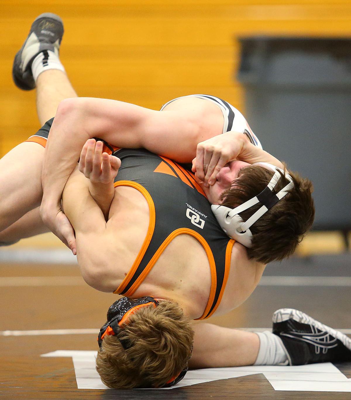 Western vs Wabash wrestling 11.jpg