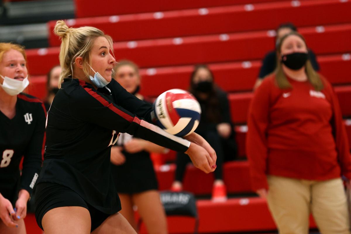 Volleyball IUK vs Aquinas 38.JPG