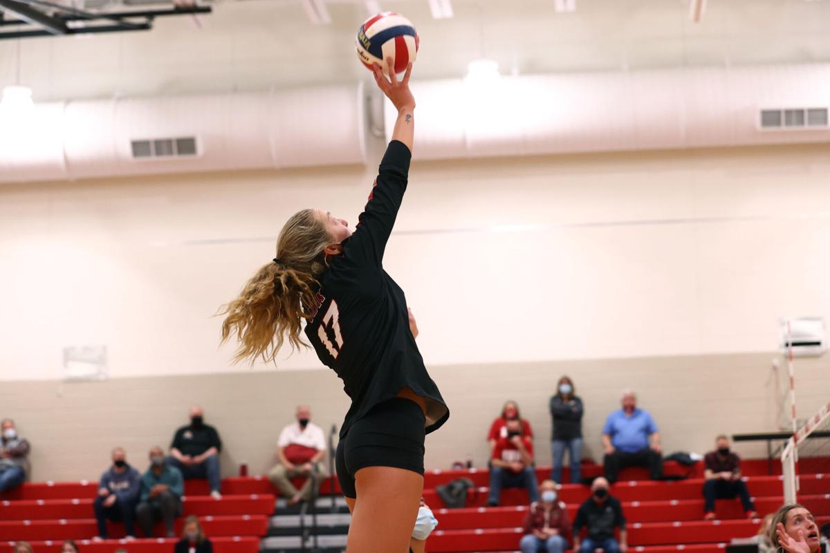 Volleyball IUK vs Aquinas 43.JPG