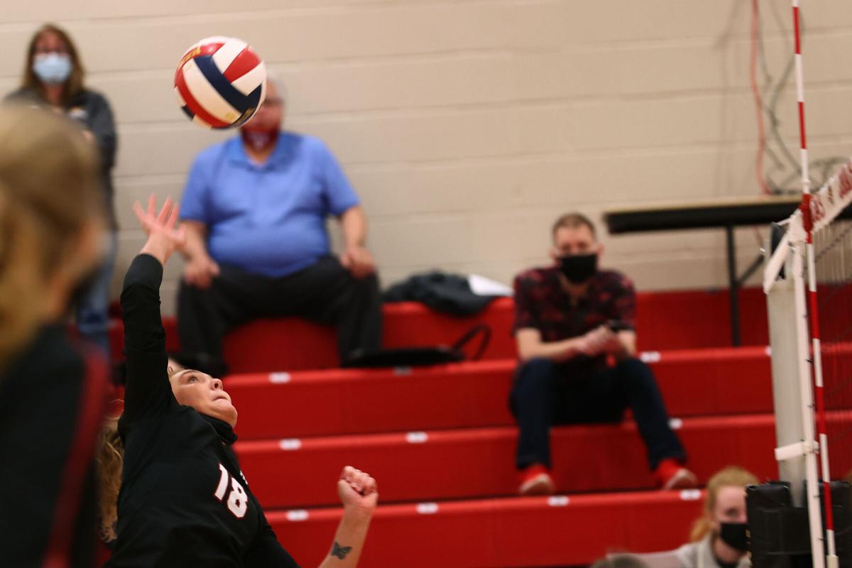 Volleyball IUK vs Aquinas 45.JPG