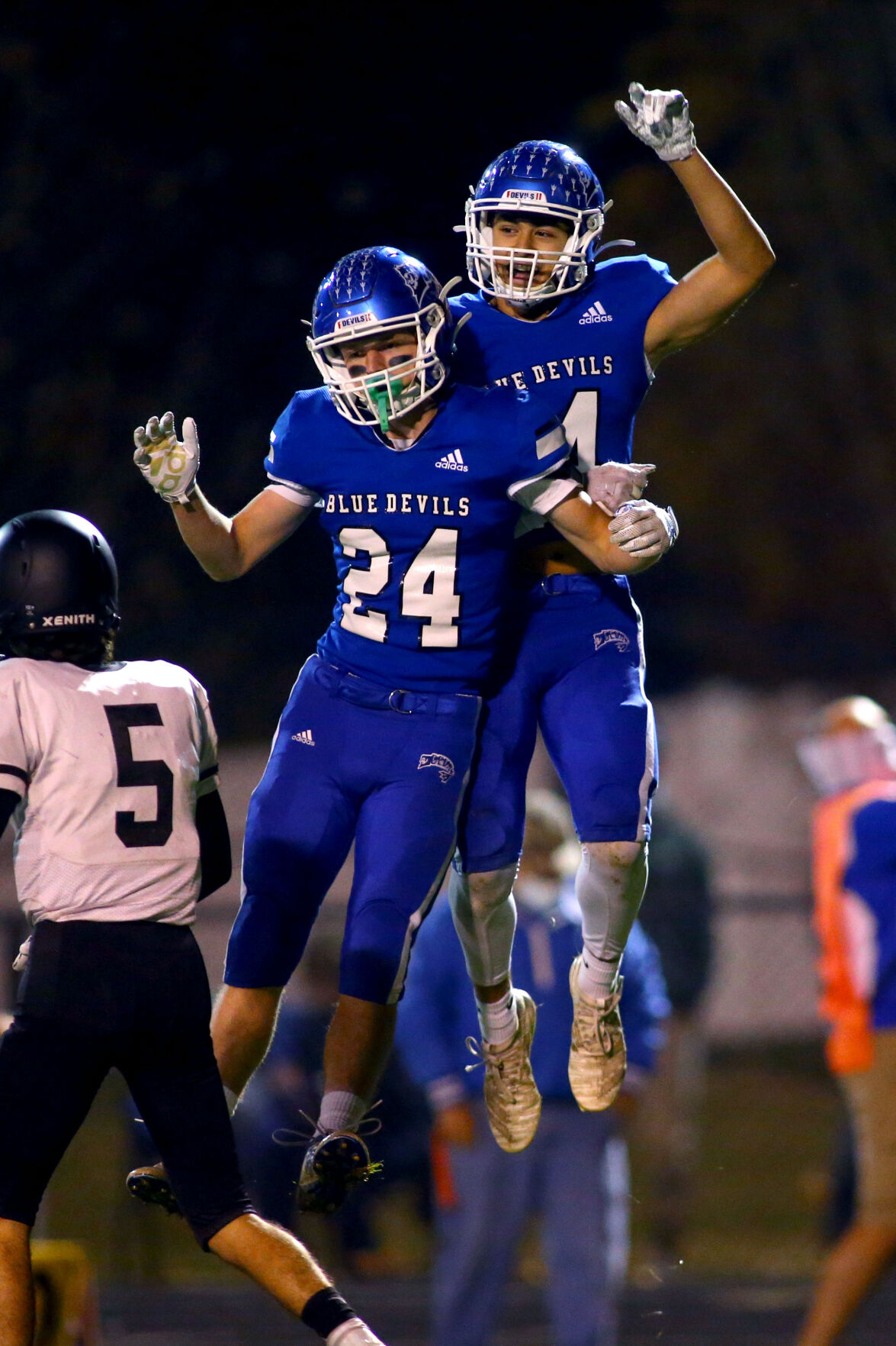 Sec FB - Tipton vs Lapel 16.JPG