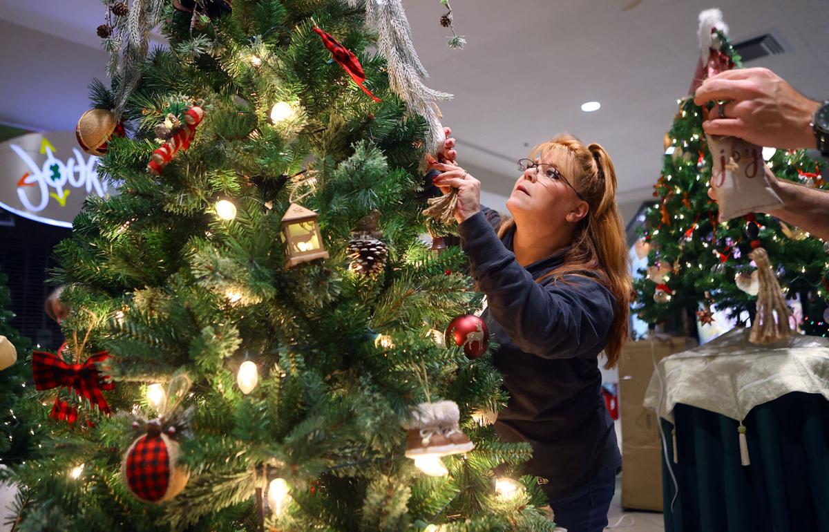Howard County Christmas Tree Pickup 2022 Annual Trim-A-Tree Festival Kicks Off Holiday Season After Canceling Last  Year | Local News | Kokomotribune.com