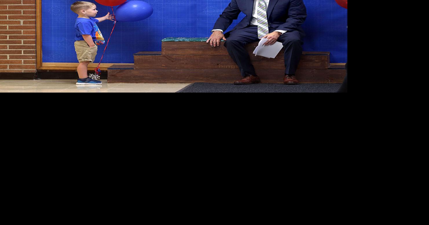 PHOTOS Maple Crest STEM Elementary School First Day News