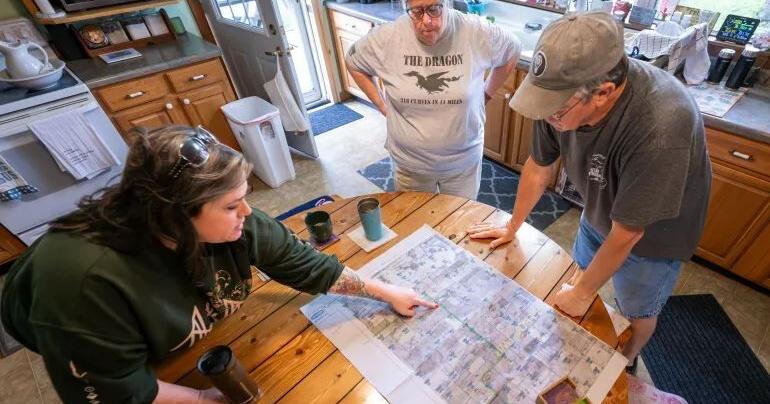 Benton County residents fight plans for massive hog farms