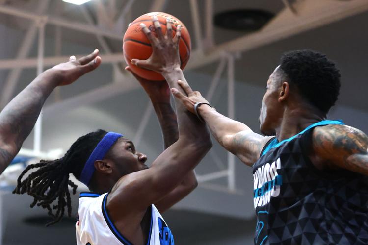 BobKats vs Warriors 30.JPG