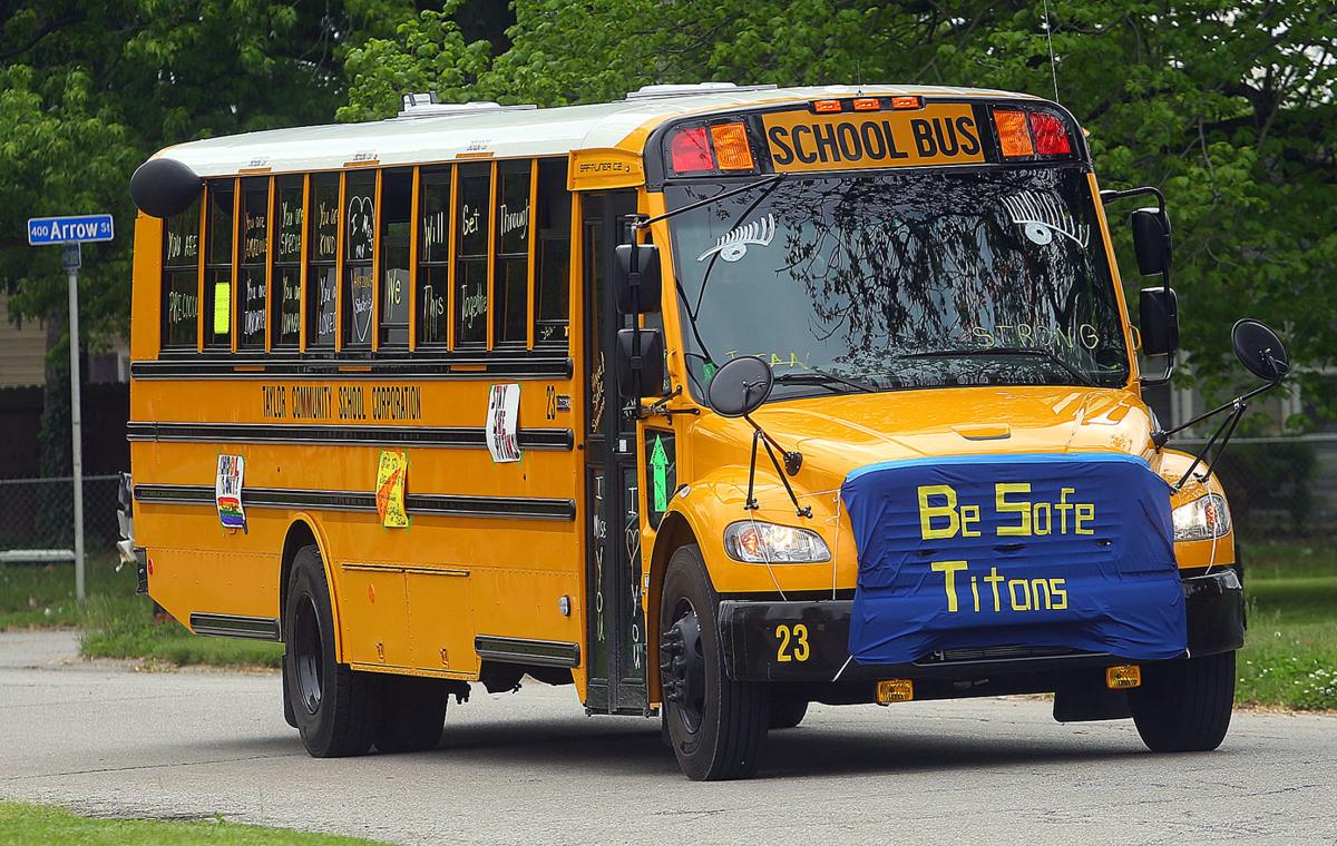 Taylor bus parade 03.jpg