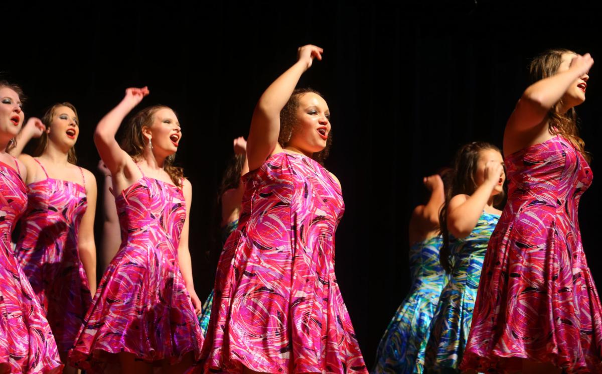 Taylor Show Choir Web Only 08.JPG