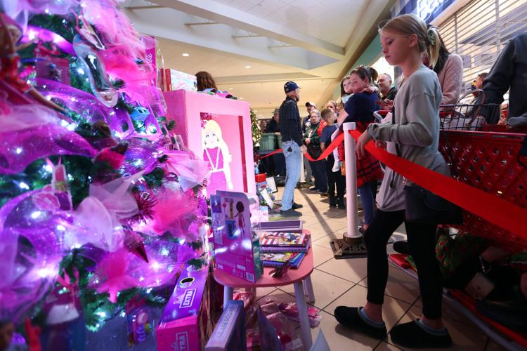 PHOTOS We Care Tree Auctions News