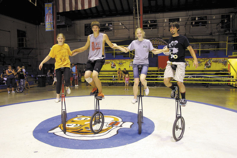 Unicycling All in the family Local news