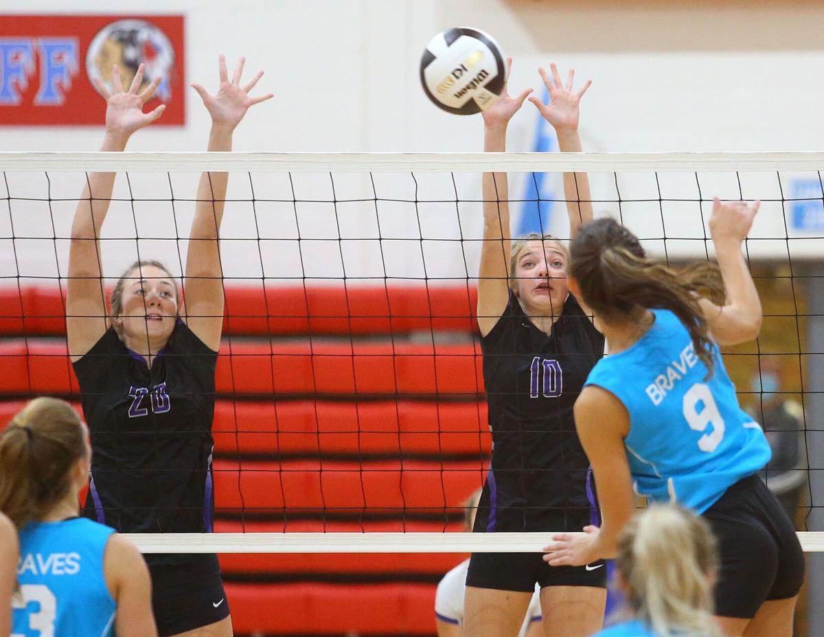 NW vs Mac sect vball 02.jpg
