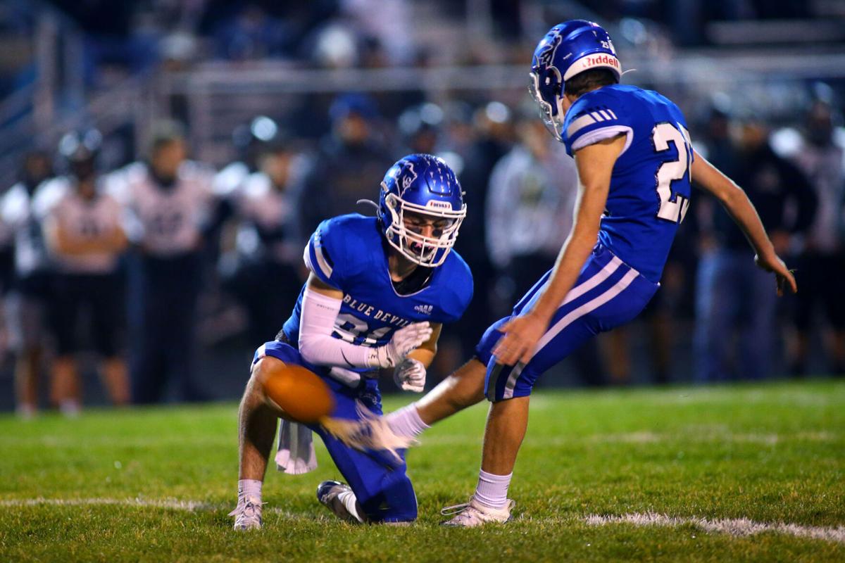 Sec FB - Tipton vs Lapel 40.JPG