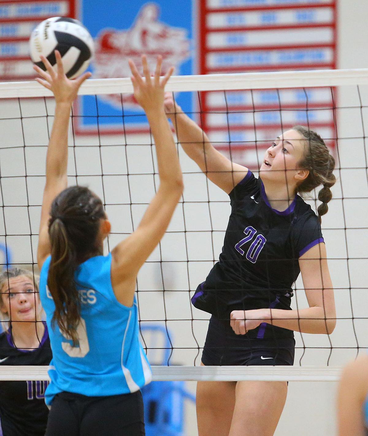 NW vs Mac sect vball 04.jpg
