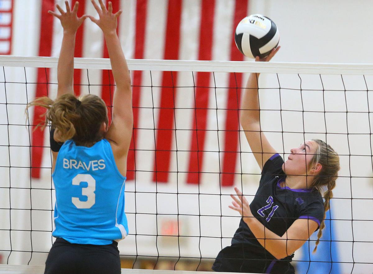 NW vs Mac sect vball 06.jpg