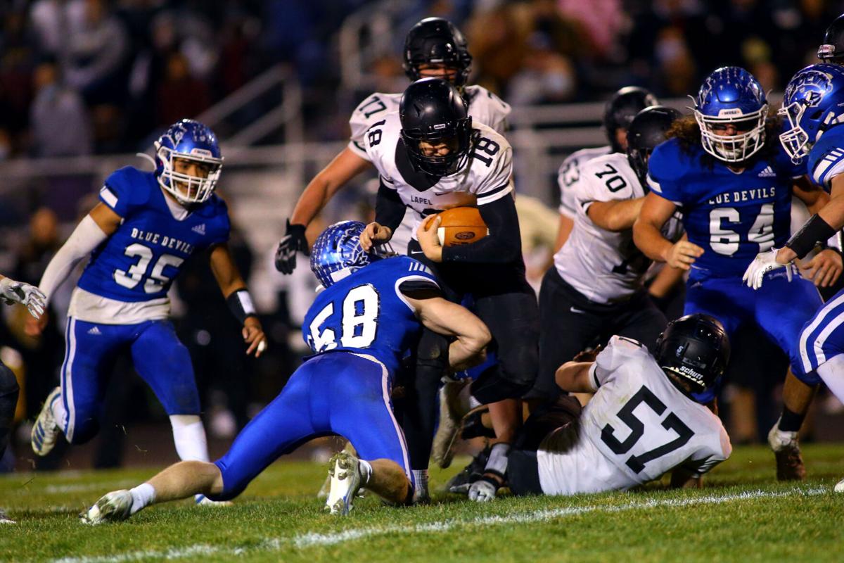 Sec FB - Tipton vs Lapel 42.JPG
