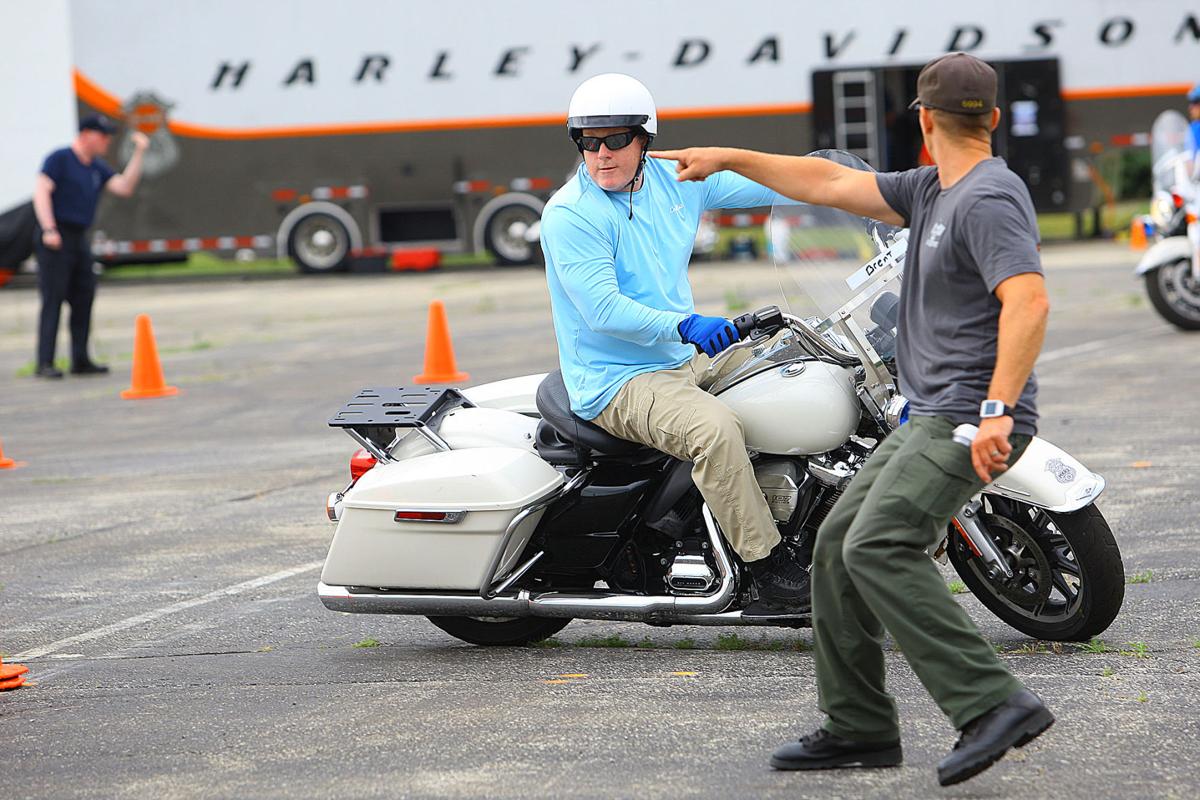 Officers take strenuous motorcycle training course | News | kokomotribune.com