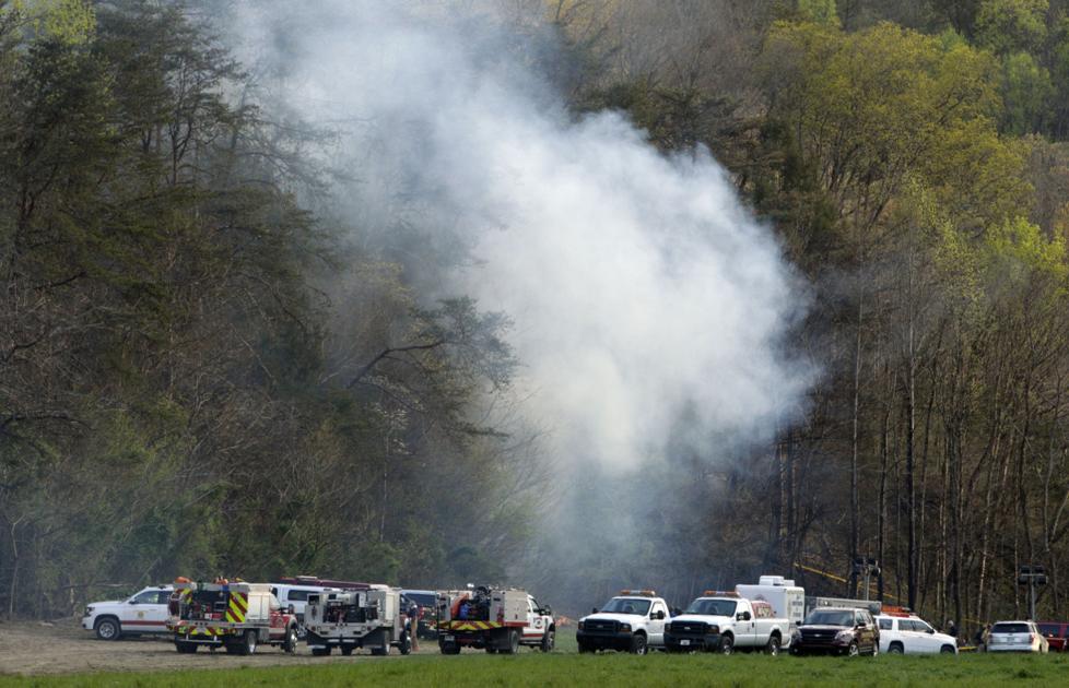 5 killed in tourist helicopter crash in Smoky Mountains Nation/World