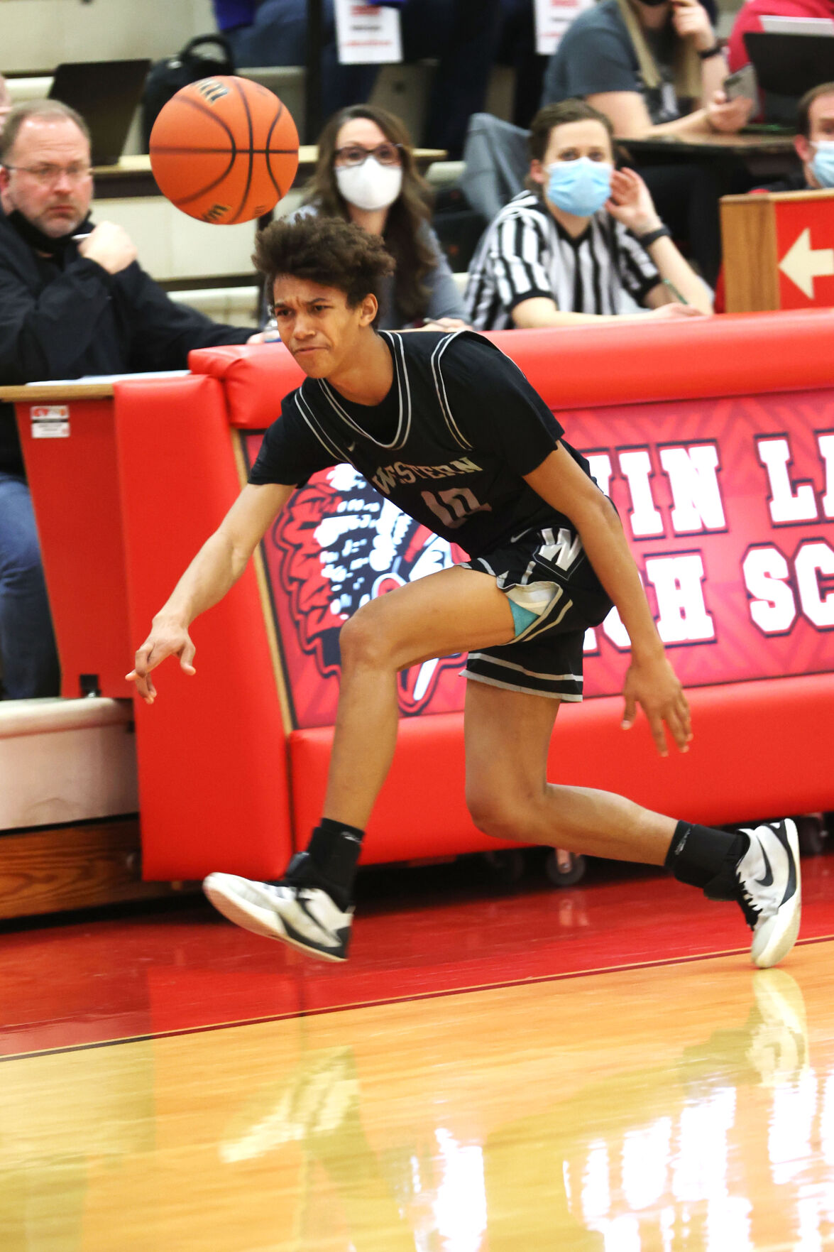 Sec WHS vs WL 38.JPG