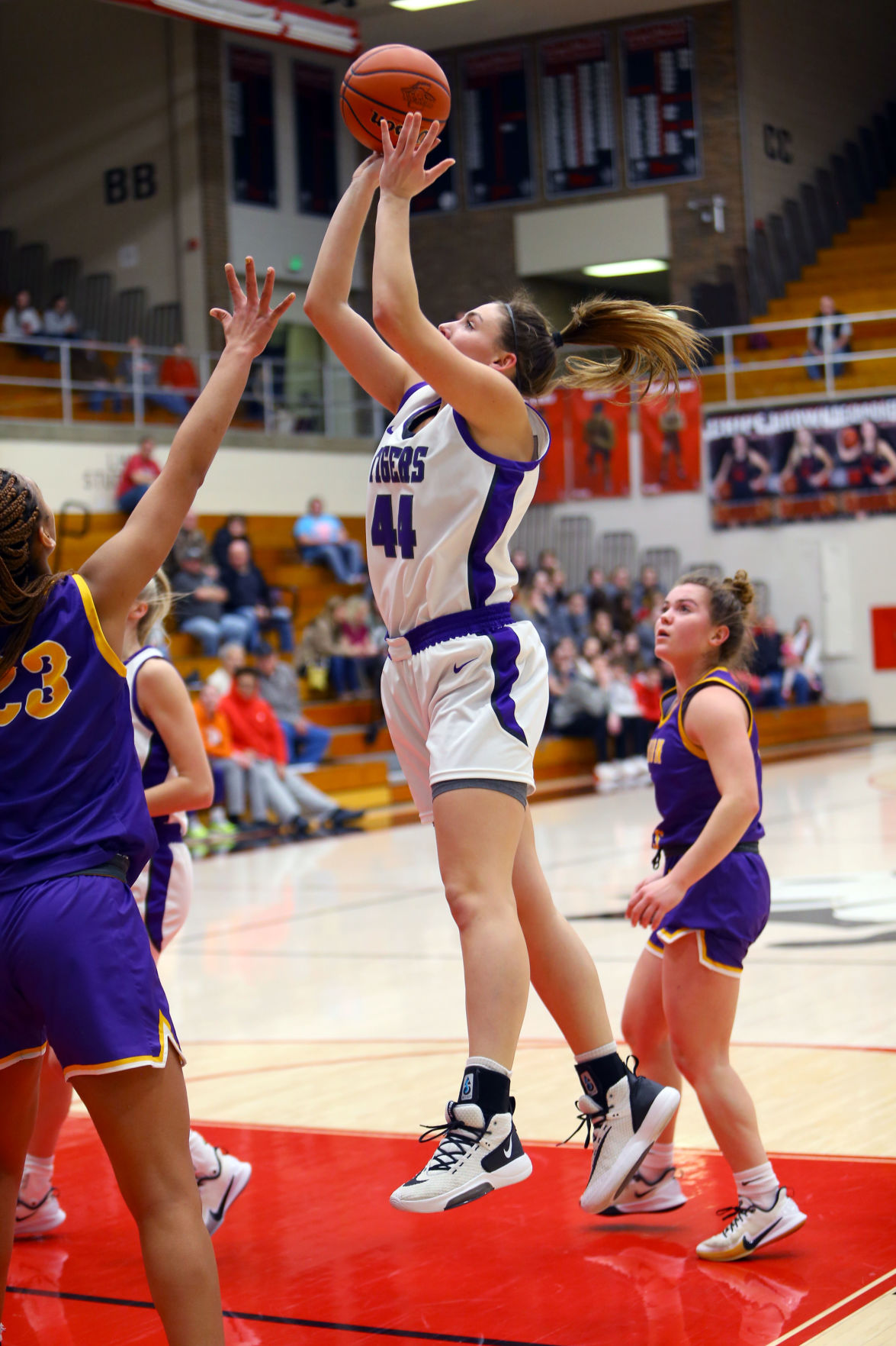Sec Girls BB - NHS vs Marion 02.JPG
