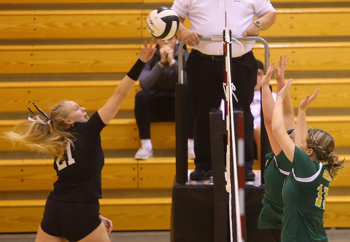 WHS vs EHS vball 05.jpg