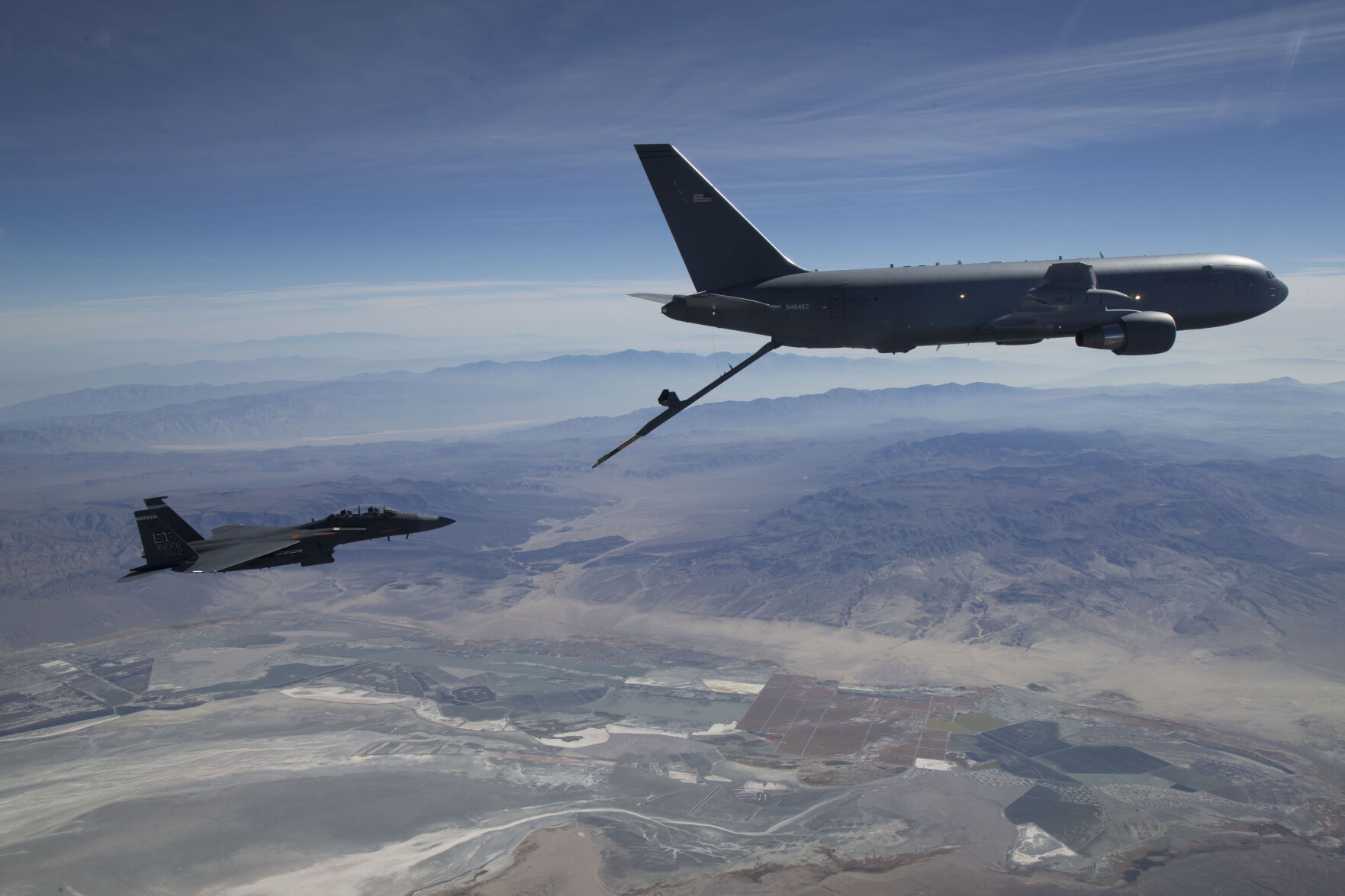 air force refueling planes