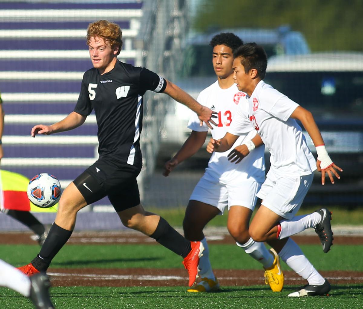 Western vs WL soccer 10.JPG