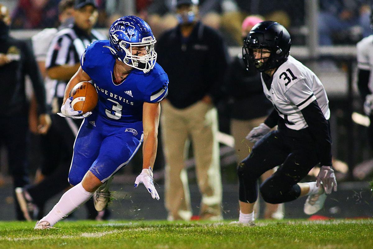 Sec FB - Tipton vs Lapel 04.jpg