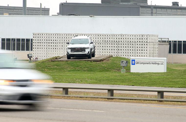 UPDATE GM recalls 1,000 workers to build ventilators at Kokomo plant