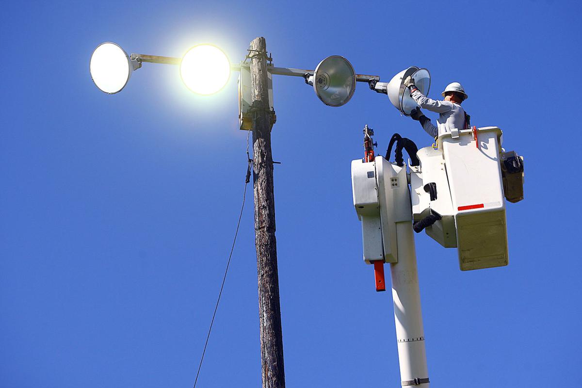 duke-energy-helps-out-in-huston-park-news-kokomotribune