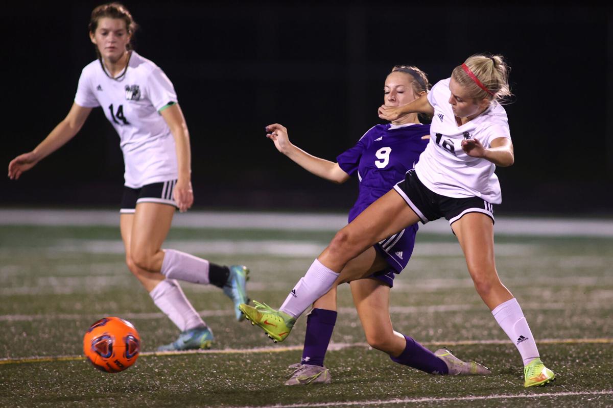 Soccer Sectional Girls WHS vs NHS 101.JPG