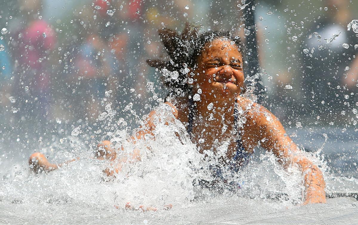 Water Spray 01.jpg