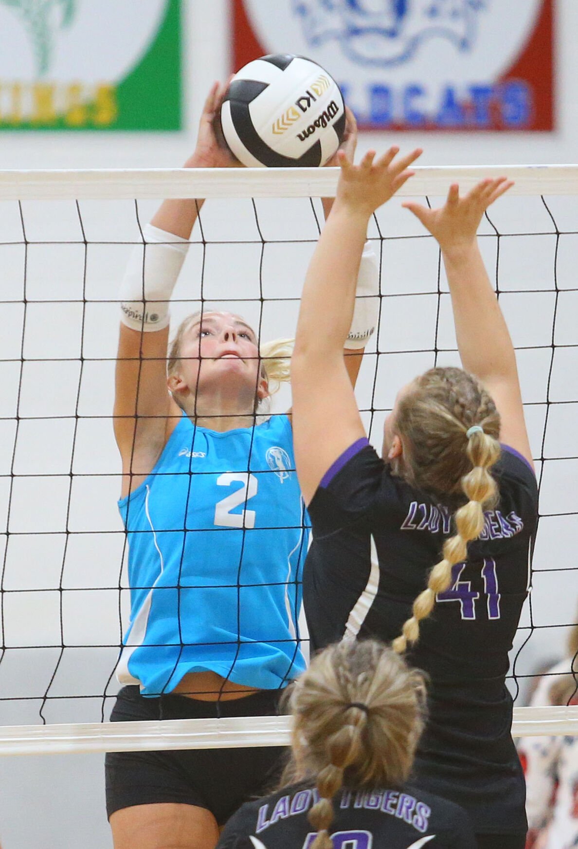 NW vs Mac sect vball WEB ONLY 28.JPG