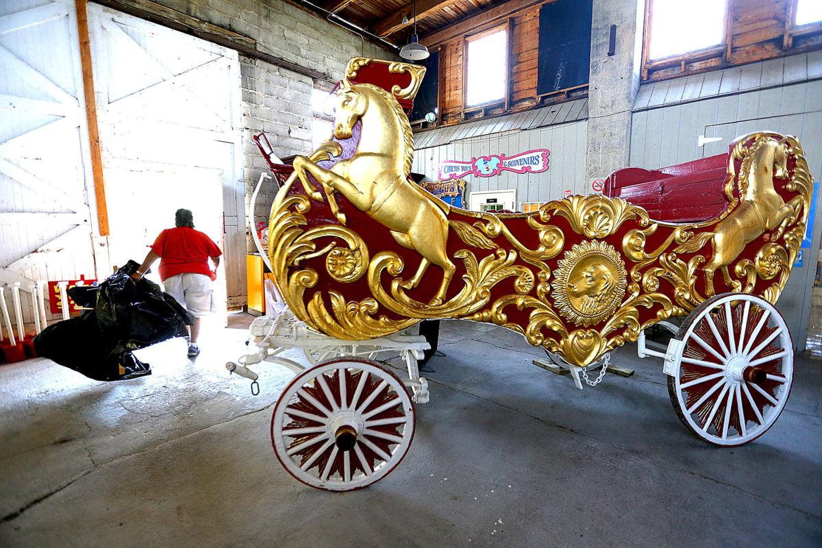 Saving the circus Volunteers begin major push to reinvigorate Peru's