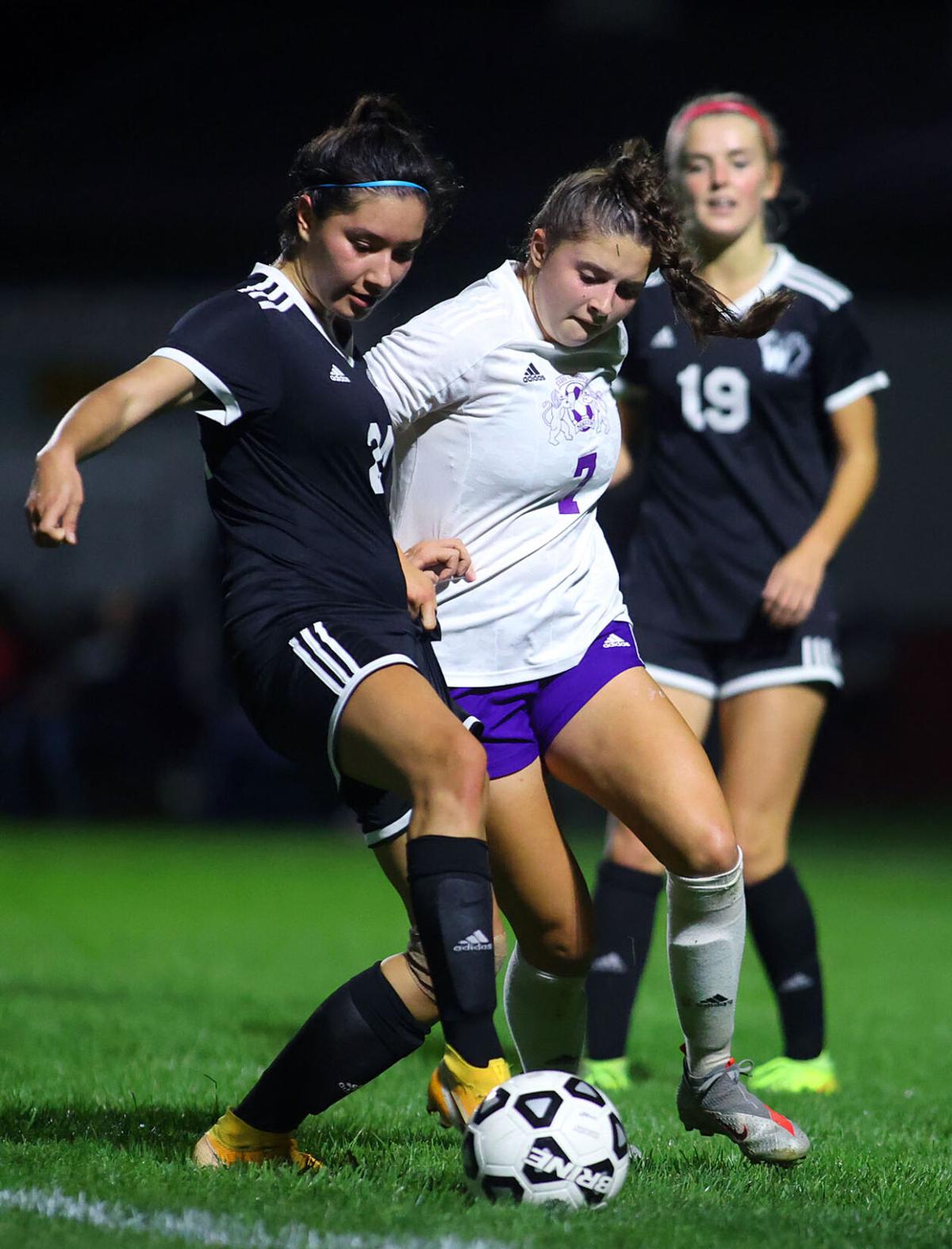 WHS vs Leo soccer regional 11.jpg