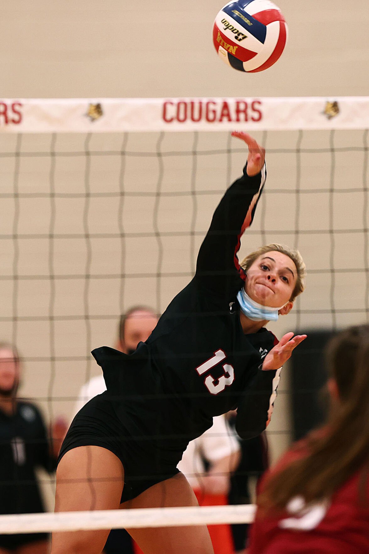 Volleyball IUK vs Aquinas 05.jpg